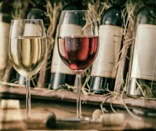 Thanksgiving Day for Wine Lovers: Pairing, Pours, and Plenty of Food
